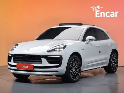 2022 Porsche MACAN — фото 1