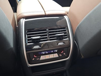 2025 BMW X5 — миниатюра 35