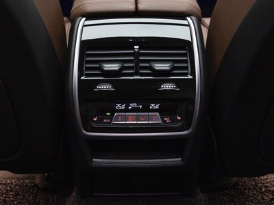 2022 BMW X6 — миниатюра 19