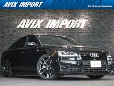 AUDI S8