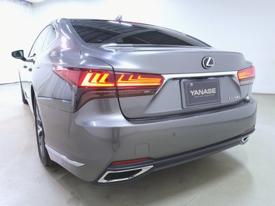 صورة مصغرة 6 لـ 2023 Lexus LS