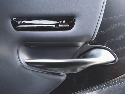 صورة مصغرة 22 لـ 2023 Lexus LS