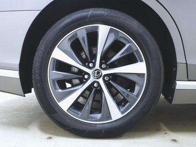 صورة مصغرة 34 لـ 2023 Lexus LS