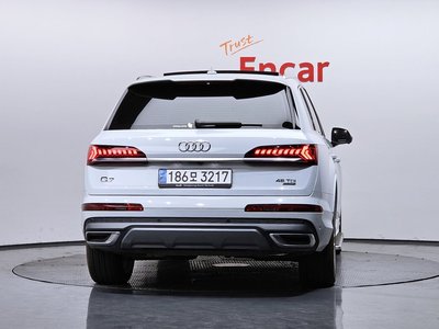 AUDI Q7 - 4
