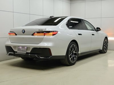 BMW 7 SERIES - 2