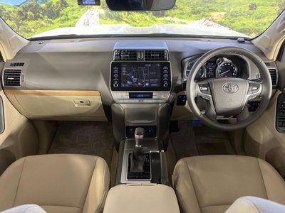 TOYOTA LAND CRUISER - 2