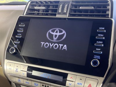 TOYOTA LAND CRUISER - 3