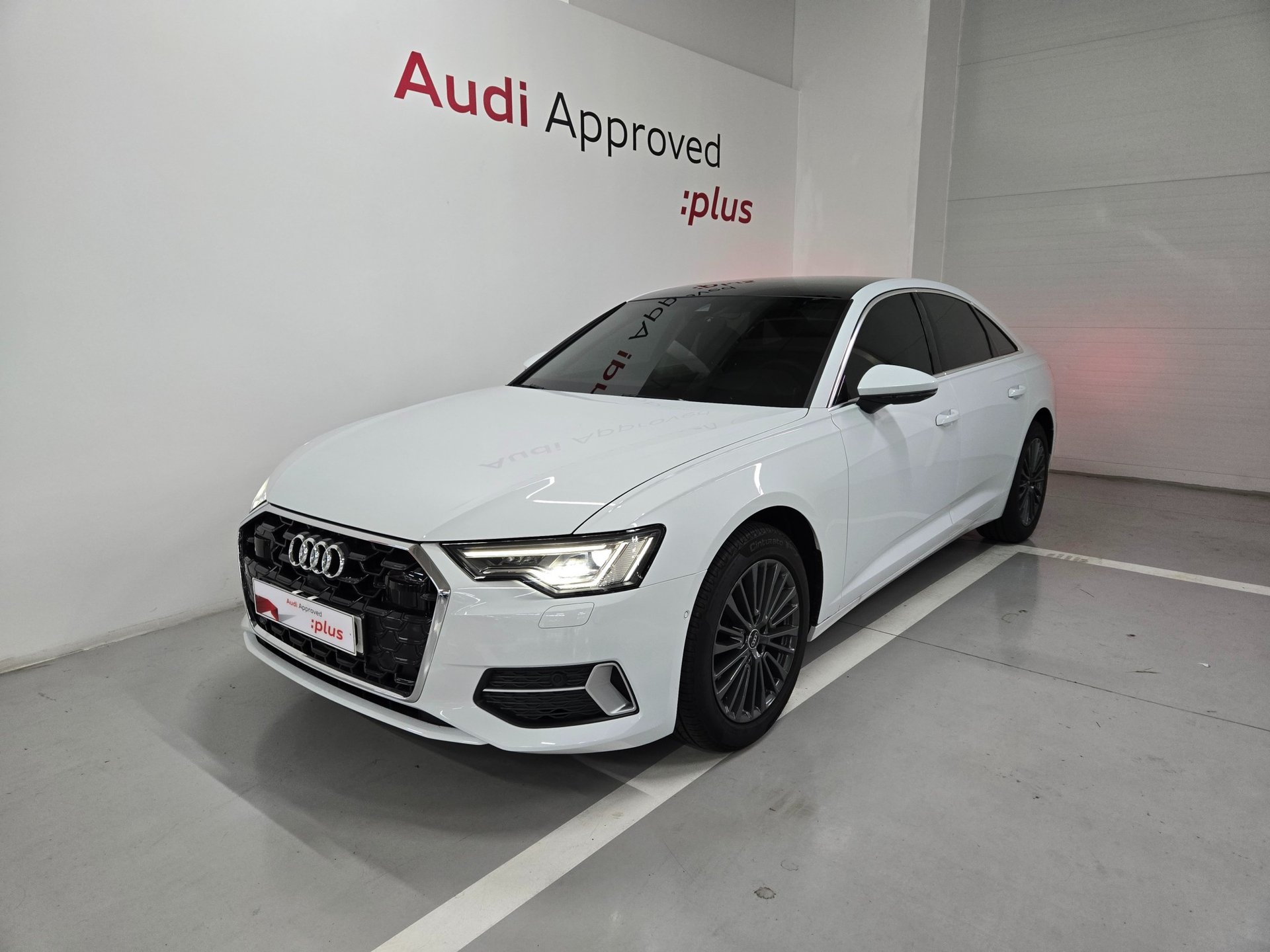 AUDI A6 - View 1