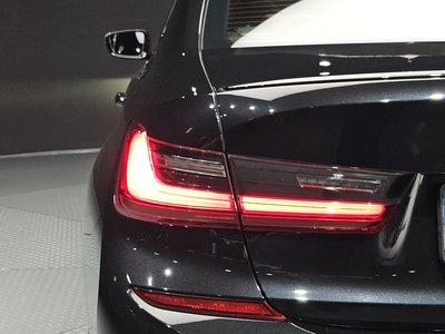 صورة 10 لـ 2021 BMW 3 SERIES