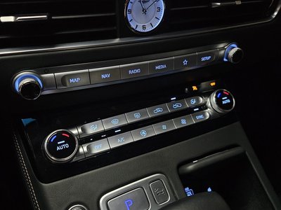 2019 Genesis G90 — миниатюра 28