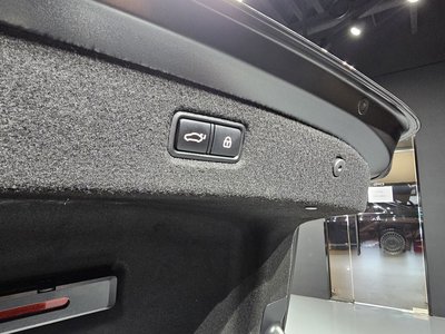 2019 Genesis G90 — миниатюра 26