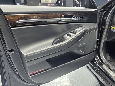 2019 Genesis G90 — миниатюра 14