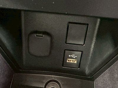 TOYOTA CROWN CROSSOVER - 9