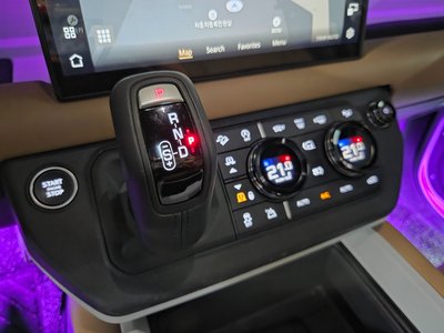 2025 LAND Rover DEFENDER — миниатюра 13
