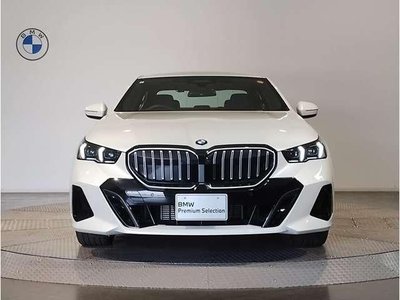 صورة 4 لـ 2024 BMW 5 SERIES