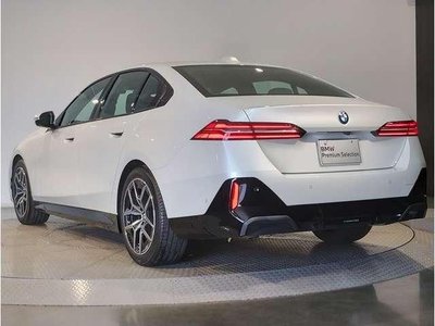 صورة 2 لـ 2024 BMW 5 SERIES
