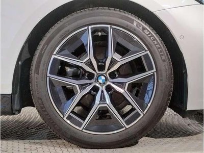 صورة 9 لـ 2024 BMW 5 SERIES