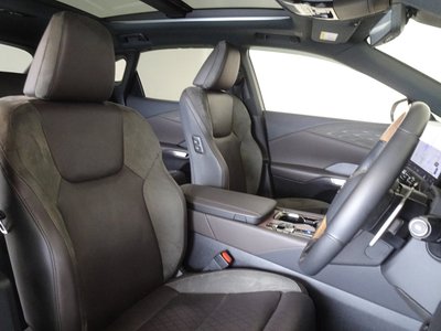 2023 Lexus RX photo 9