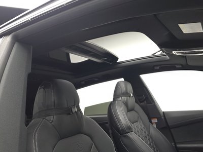 2023 AUDI Q8 — миниатюра 15