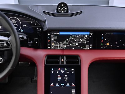 صورة مصغرة 14 لـ 2025 Porsche TAYCAN
