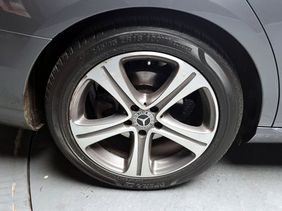 MERCEDES-BENZ E-CLASS - 6