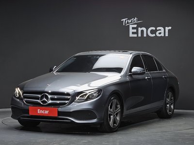 MERCEDES-BENZ E-CLASS - 1