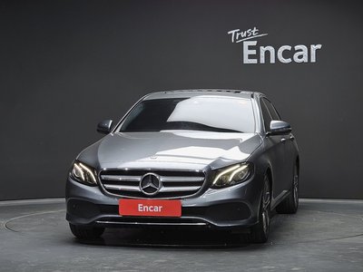 MERCEDES-BENZ E-CLASS - 2
