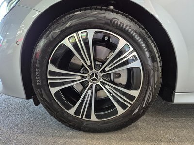 MERCEDES-BENZ E-CLASS - 6