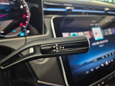 MERCEDES-BENZ E-CLASS - 9