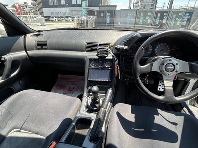 NISSAN SKYLINE GT-R 2.6 4WD - 5