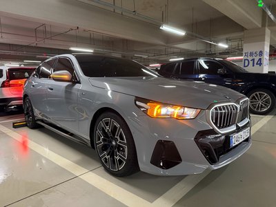 BMW 5 SERIES - 4