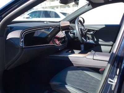 MERCEDES-BENZ E-CLASS - 8