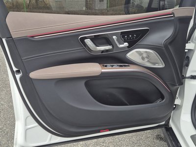 MERCEDES-BENZ EQS - 10