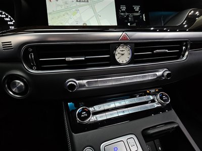 2019 Genesis G90 缩略图 15