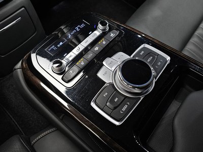 2019 Genesis G90 缩略图 17