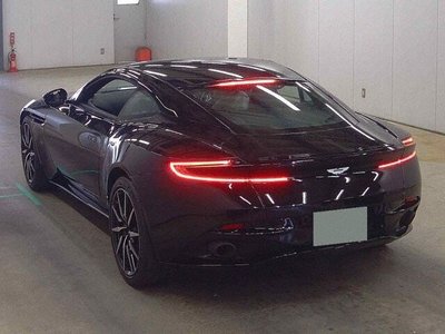 ASTON MARTIN DB11 - 2