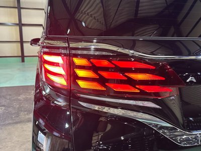 2023 Toyota ALPHARD — миниатюра 39
