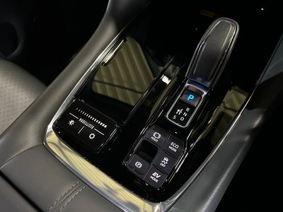 2023 Toyota ALPHARD — миниатюра 13