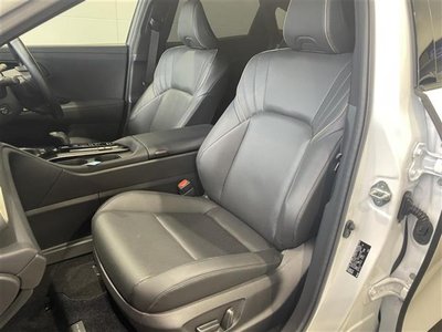 صورة مصغرة 21 لـ 2023 Toyota CROWN SPORT
