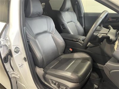 صورة مصغرة 25 لـ 2023 Toyota CROWN SPORT