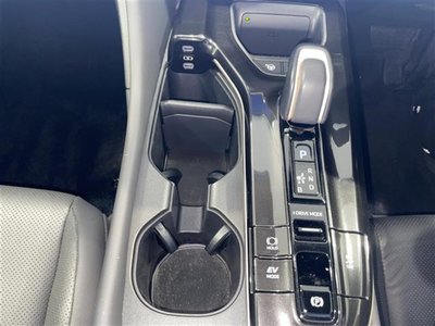 صورة مصغرة 11 لـ 2023 Toyota CROWN SPORT