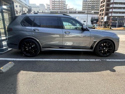 BMW X7 - 7
