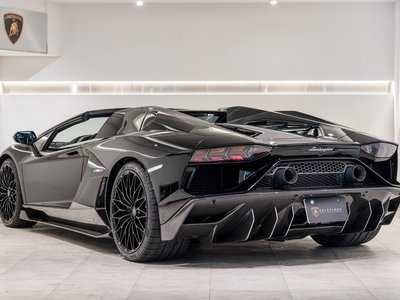 LAMBORGHINI AVENTADOR ROADSTER - 3