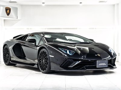 LAMBORGHINI AVENTADOR ROADSTER - 1