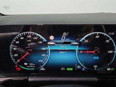 MERCEDES-BENZ EQA - 8