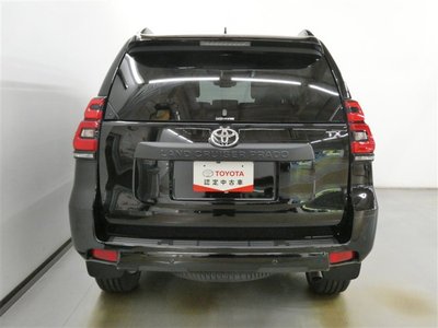TOYOTA LAND CRUISER PRADO - 6