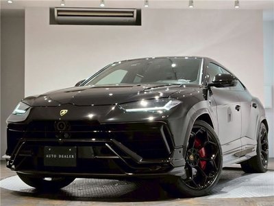LAMBORGHINI URUS - 4