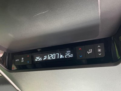 صورة مصغرة 45 لـ 2023 Toyota VELLFIRE