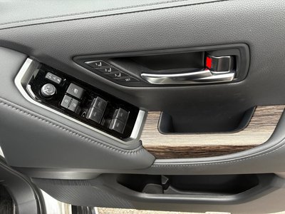2023 Toyota LAND CRUISER 300 — миниатюра 17