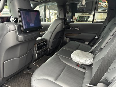 2023 Toyota LAND CRUISER 300 — миниатюра 29
